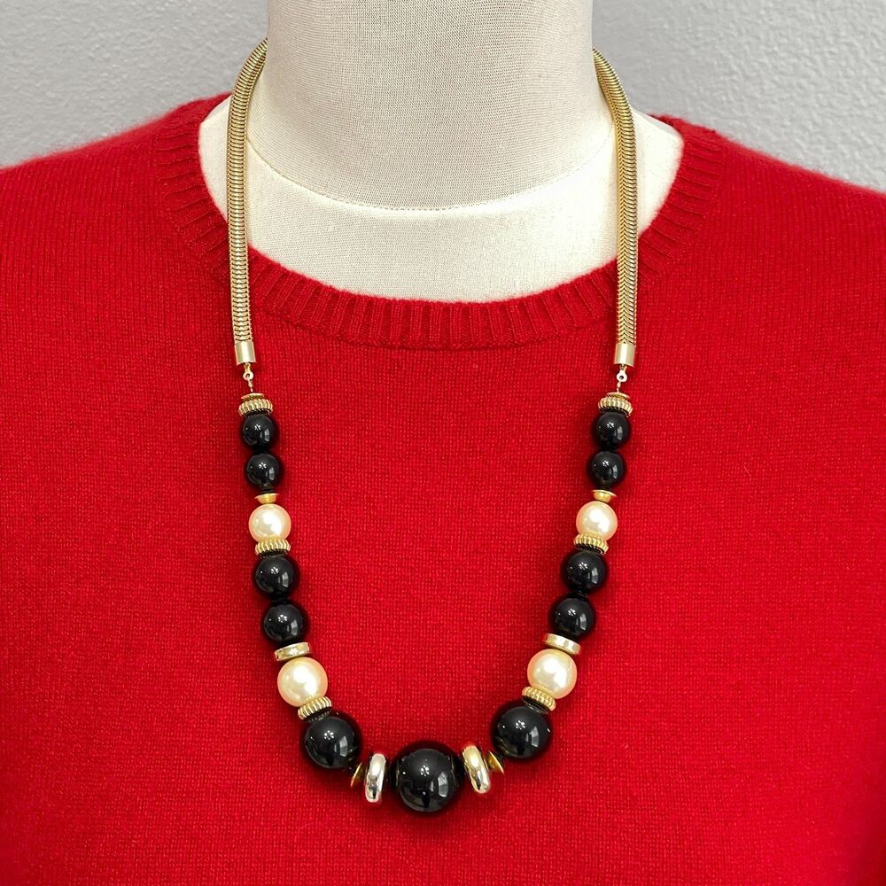 White Black Beaded Beads Gold-tone Chain Fashion Necklace